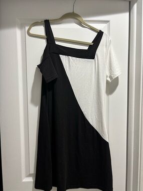 Black & White Asymmetrical Strap Women's Dress… size medium